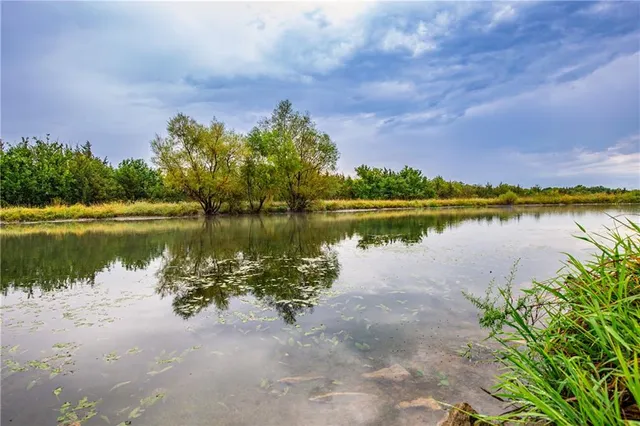 $1,800,000 | 22438 Northwest 2300th Road, Richmond, KS 66080