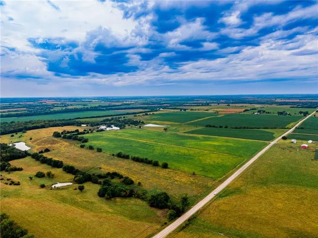 $1,800,000 | 22438 Northwest 2300th Road, Richmond, KS 66080