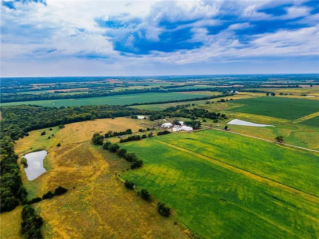 $1,800,000 | 22438 Northwest 2300th Road, Richmond, KS 66080