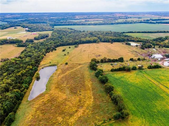 $1,800,000 | 22438 Northwest 2300th Road, Richmond, KS 66080