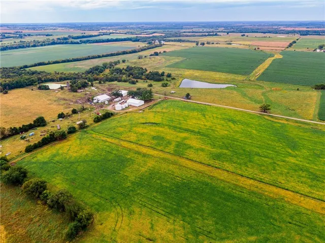 $1,800,000 | 22438 Northwest 2300th Road, Richmond, KS 66080