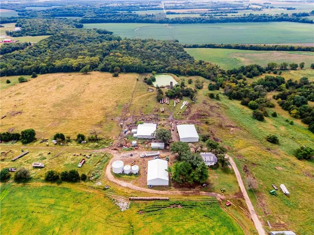 $1,800,000 | 22438 Northwest 2300th Road, Richmond, KS 66080