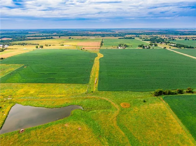 $1,800,000 | 22438 Northwest 2300th Road, Richmond, KS 66080