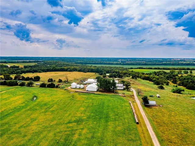 $1,800,000 | 22438 Northwest 2300th Road, Richmond, KS 66080