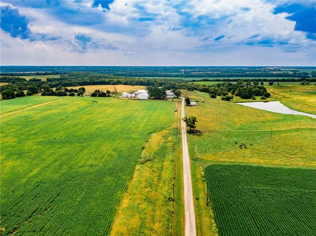 $1,800,000 | 22438 Northwest 2300th Road, Richmond, KS 66080