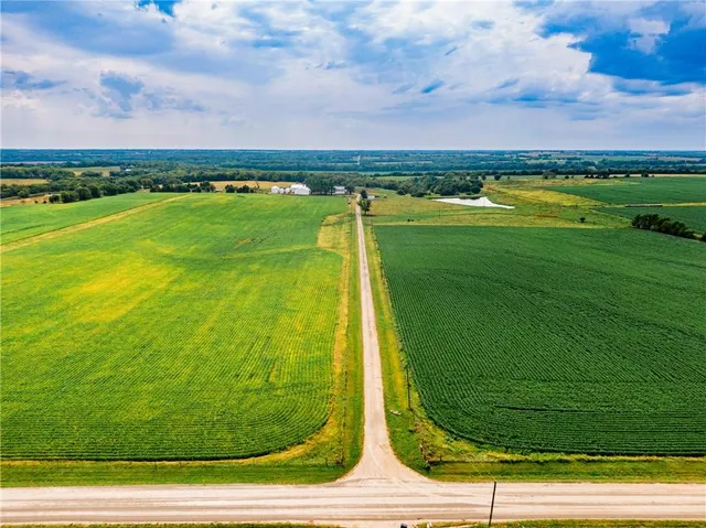 $1,800,000 | 22438 Northwest 2300th Road, Richmond, KS 66080