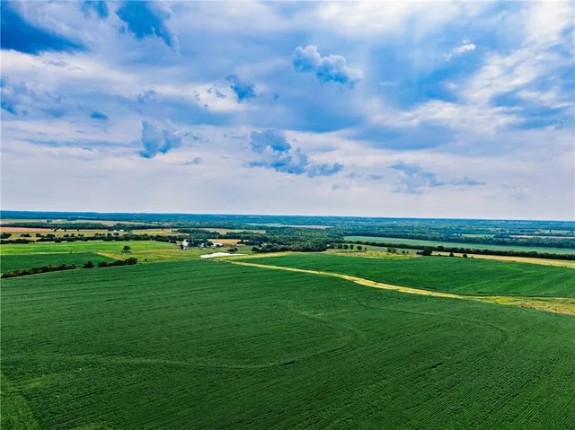 $1,800,000 | 22438 Northwest 2300th Road, Richmond, KS 66080