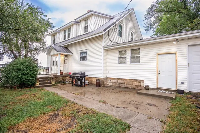 $1,800,000 | 22438 Northwest 2300th Road, Richmond, KS 66080