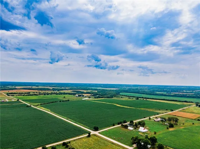 $1,800,000 | 22438 Northwest 2300th Road, Richmond, KS 66080
