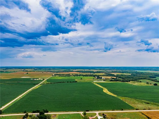 $1,800,000 | 22438 Northwest 2300th Road, Richmond, KS 66080