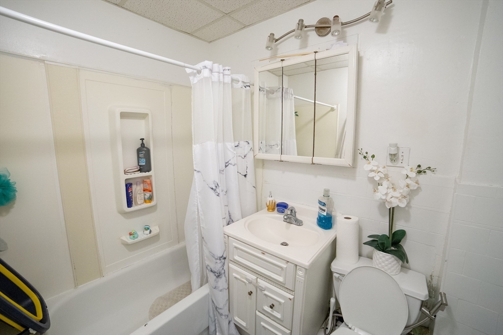 5 Suffield Street Worcester, MA 01610 - Photo 19 of 27