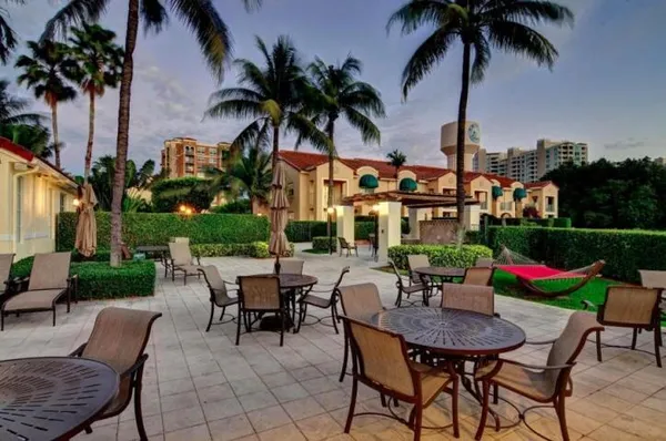 $4,000 | 3606 South Ocean Boulevard, Unit 402, Highland Beach, FL 33487