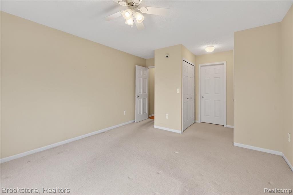 986 Spirea, Unit 44 Howell, MI 48843 - Photo 32 of 49