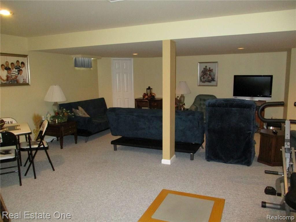 1991 Edgemont Court Rochester Hills, MI 48306 - Photo 38 of 57