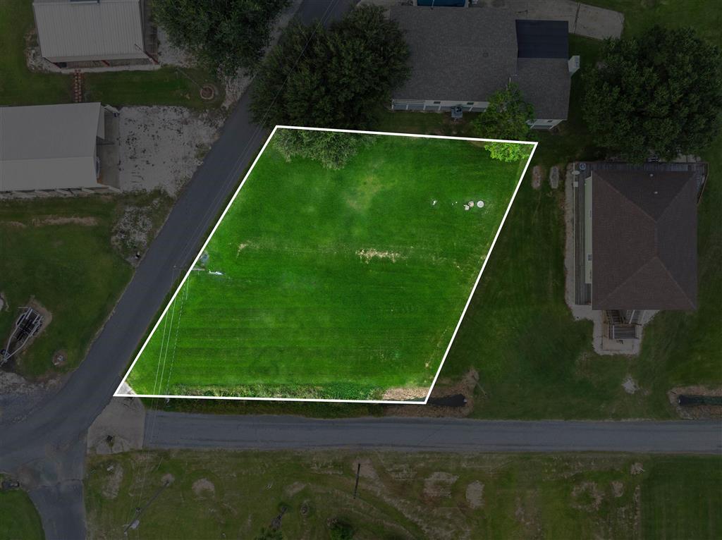 333 Big Lake Street Lake Charles, LA 70607 - Photo 5 of 7