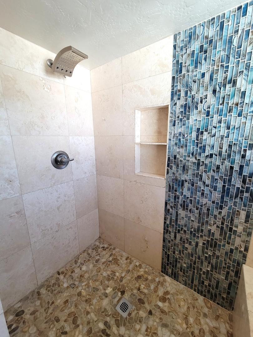 5770 North Scottsdale Road Paradise Valley, AZ 85253 - Photo 13 of 25 a bathroom with a shower