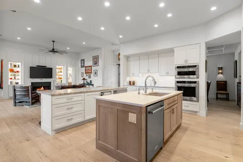 $974,000 | 314 Honeycomb Circle, Driftwood, TX 78619