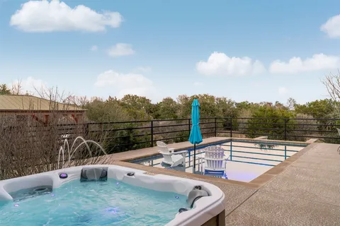 $974,000 | 314 Honeycomb Circle, Driftwood, TX 78619