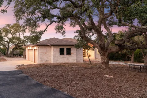 $974,000 | 314 Honeycomb Circle, Driftwood, TX 78619