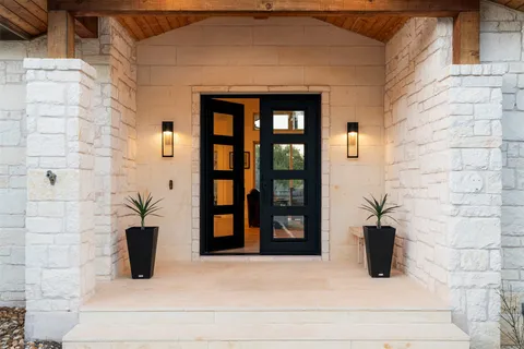 $974,000 | 314 Honeycomb Circle, Driftwood, TX 78619