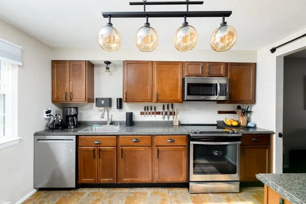 $237,000 | 30 Warebrook Villiage, Unit 30, Ware, MA 01082