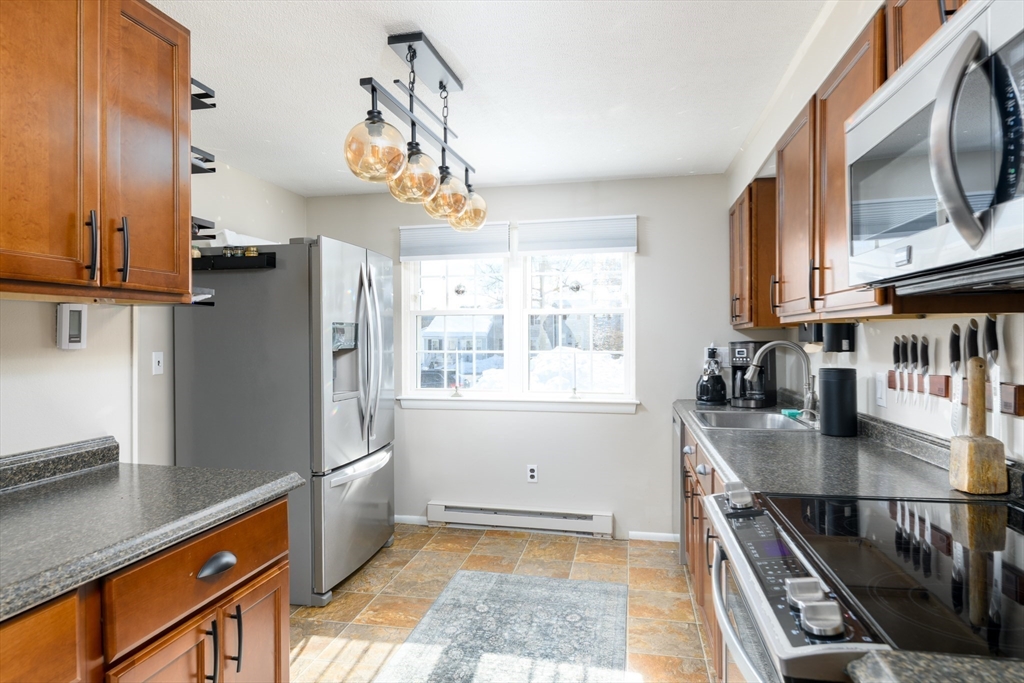 30 Warebrook Villiage, Unit 30 Ware, MA 01082 - Photo 8 of 21