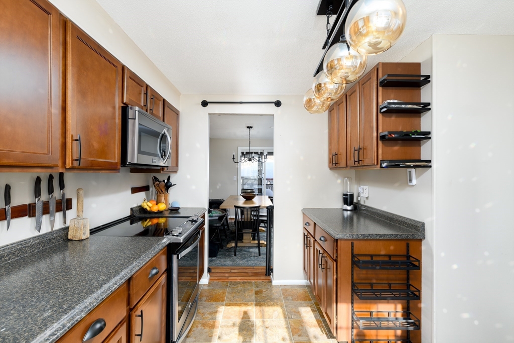 30 Warebrook Villiage, Unit 30 Ware, MA 01082 - Photo 9 of 21