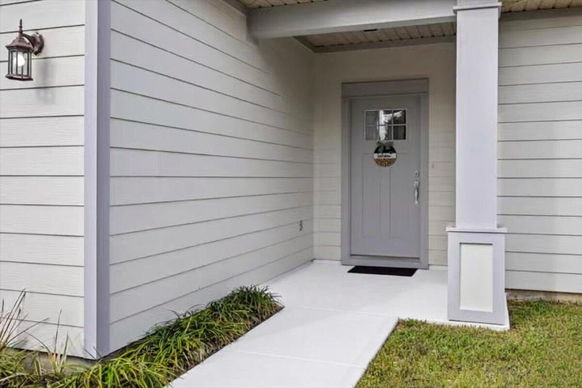 2145 Janet Street Navarre, FL 32566 - Photo 4 of 28 04-IMG_3189