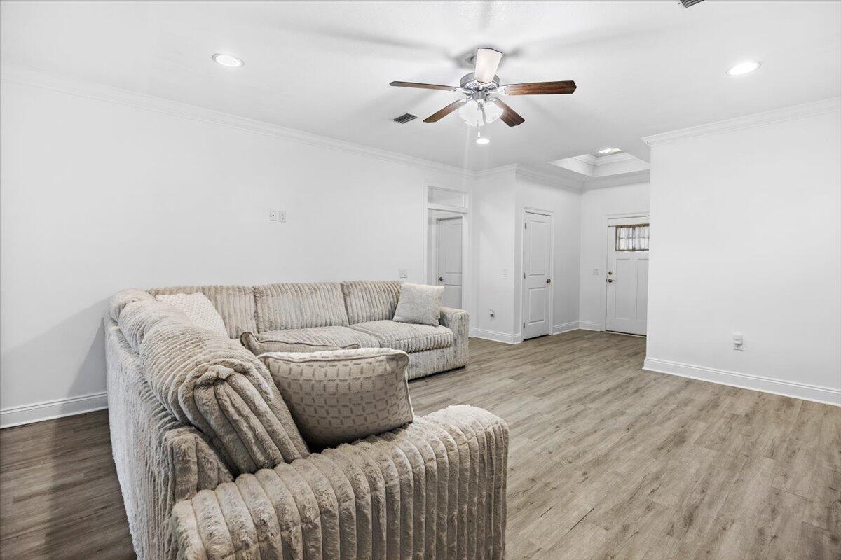 2145 Janet Street Navarre, FL 32566 - Photo 7 of 28 07-1V3A7351