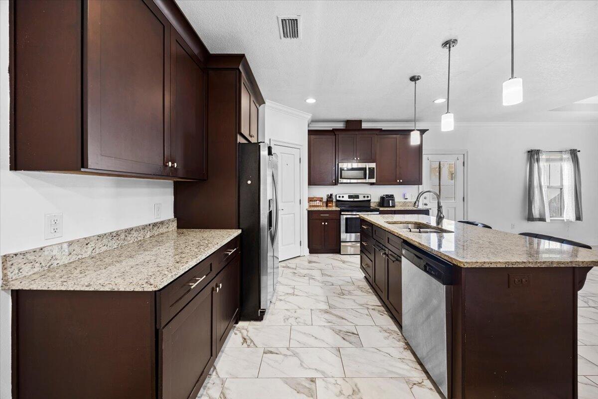 2145 Janet Street Navarre, FL 32566 - Photo 10 of 28 10-1V3A7390
