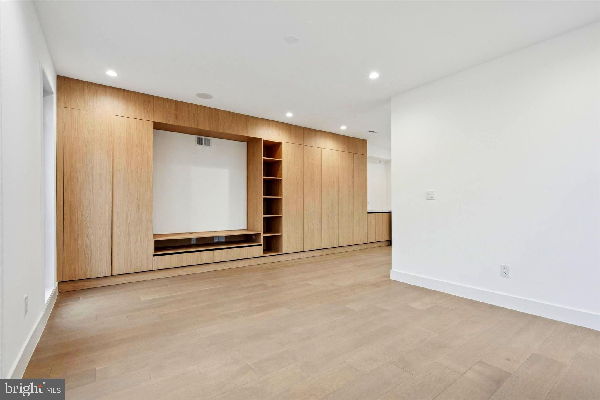 1843 Hartranft Street, Unit B102 Philadelphia, PA 19145 - Photo 26 of 36