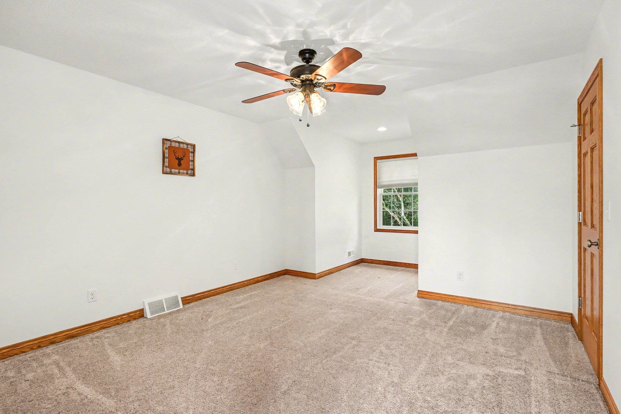 5605 North Shore Road Pinconning, MI 48650 - Photo 31 of 37