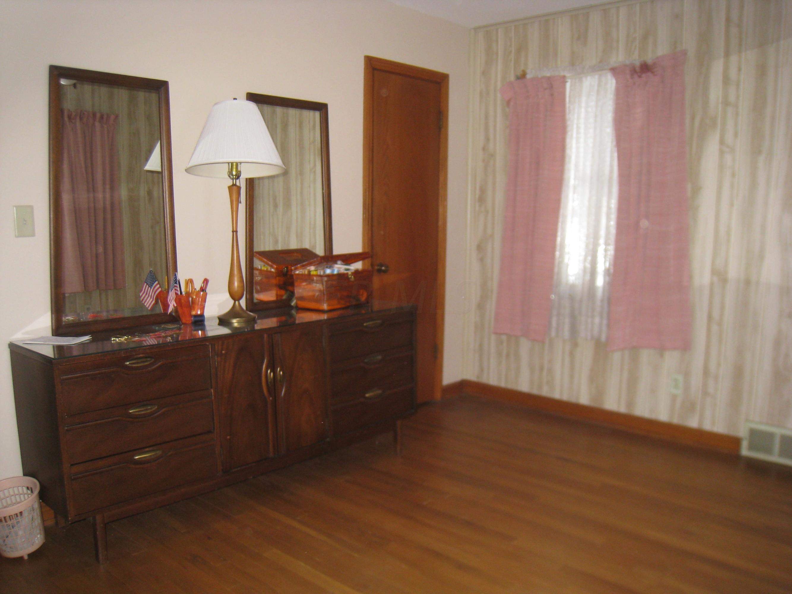2524 Dover Road Columbus, OH 43209 - Photo 13 of 24
