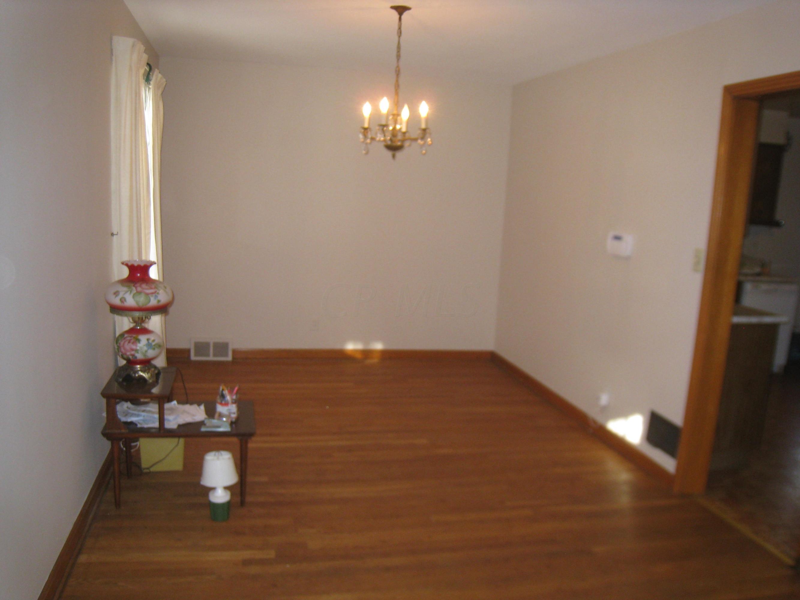 2524 Dover Road Columbus, OH 43209 - Photo 8 of 24