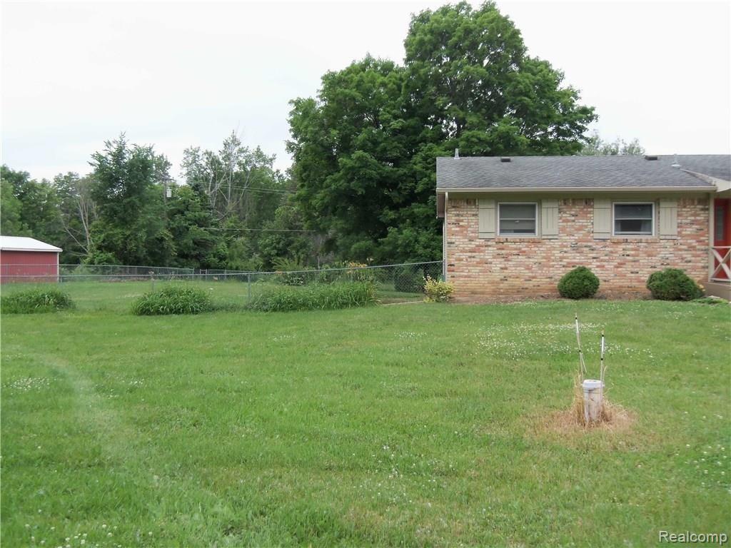 4892 Hadley Road Goodrich, MI 48438 - Photo 20 of 23 019.jpg