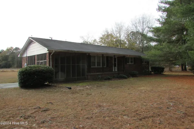 $168,000 | 8401 Boykin Bridge Road, Clinton, NC 28328