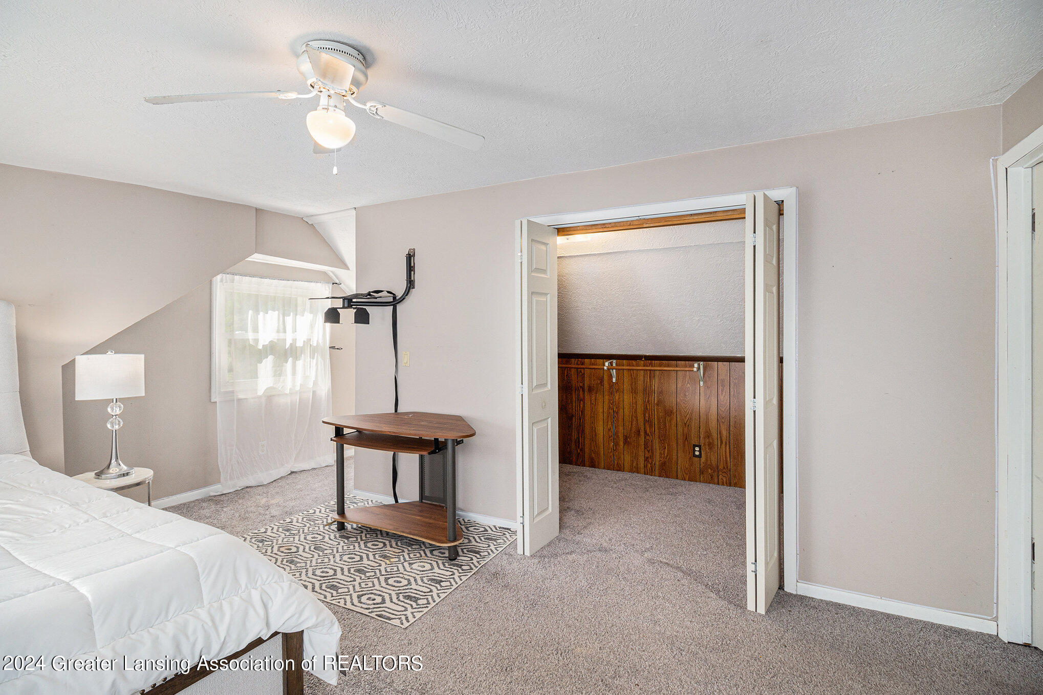 1378 Valley View Road Lansing, MI 48906 - Photo 13 of 26 1378 valleyview 12