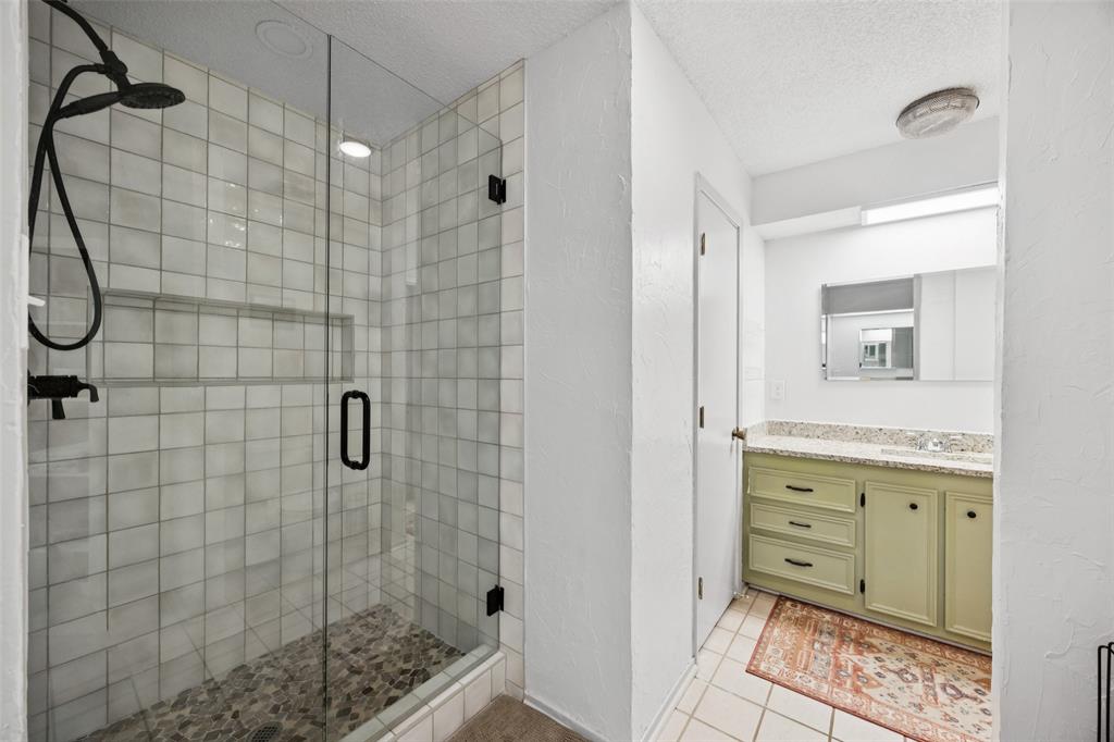 3569 Luella Road Sherman, TX 75090 - Photo 15 of 38 a bathroom with a shower