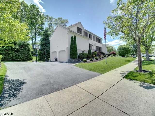 $767,000 | 37 Fox Chase Lane, Ledgewood, NJ 07852