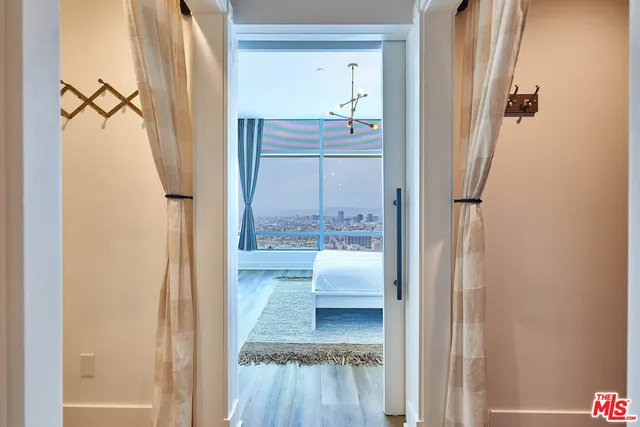 $6,250 | 900 West Olympic Boulevard, Unit 32F, Los Angeles, CA 90015