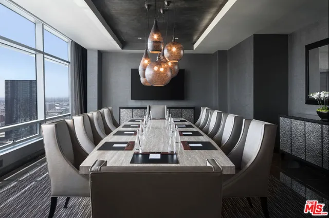 $6,250 | 900 West Olympic Boulevard, Unit 32F, Los Angeles, CA 90015