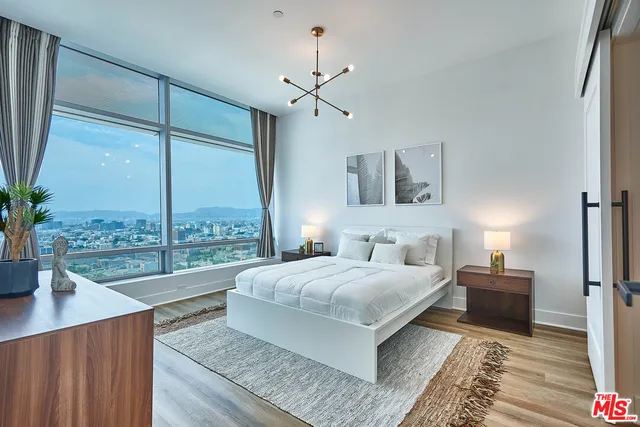 $6,250 | 900 West Olympic Boulevard, Unit 32F, Los Angeles, CA 90015