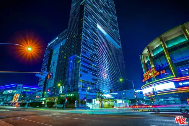 $6,250 | 900 West Olympic Boulevard, Unit 32F, Los Angeles, CA 90015