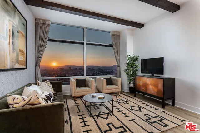 $6,250 | 900 West Olympic Boulevard, Unit 32F, Los Angeles, CA 90015