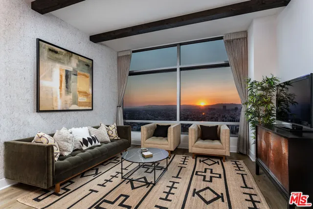 $6,250 | 900 West Olympic Boulevard, Unit 32F, Los Angeles, CA 90015