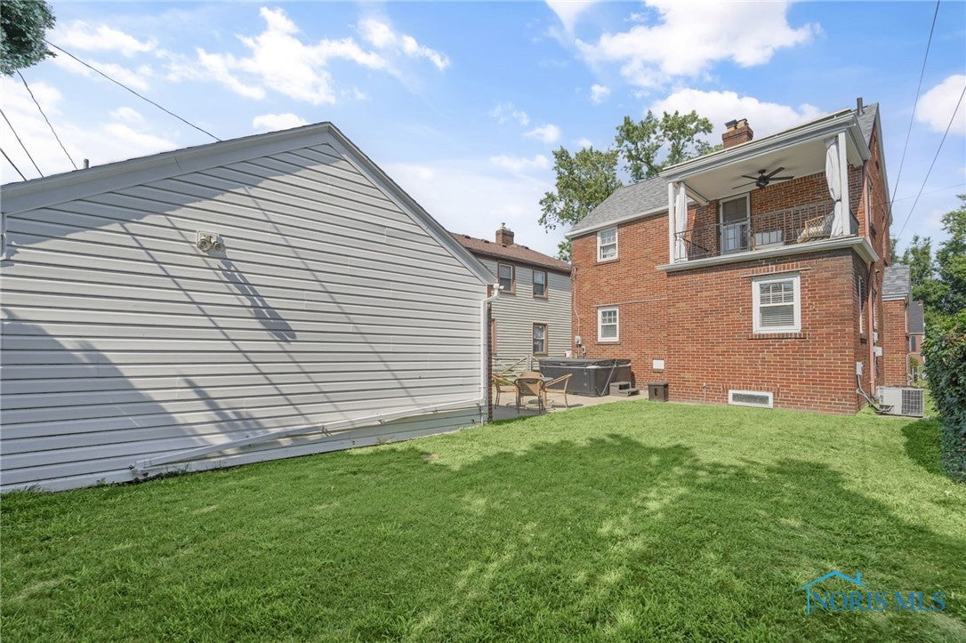 3935 Garrison Road Toledo, OH 43613 - Photo 25 of 29 Fenced backyard