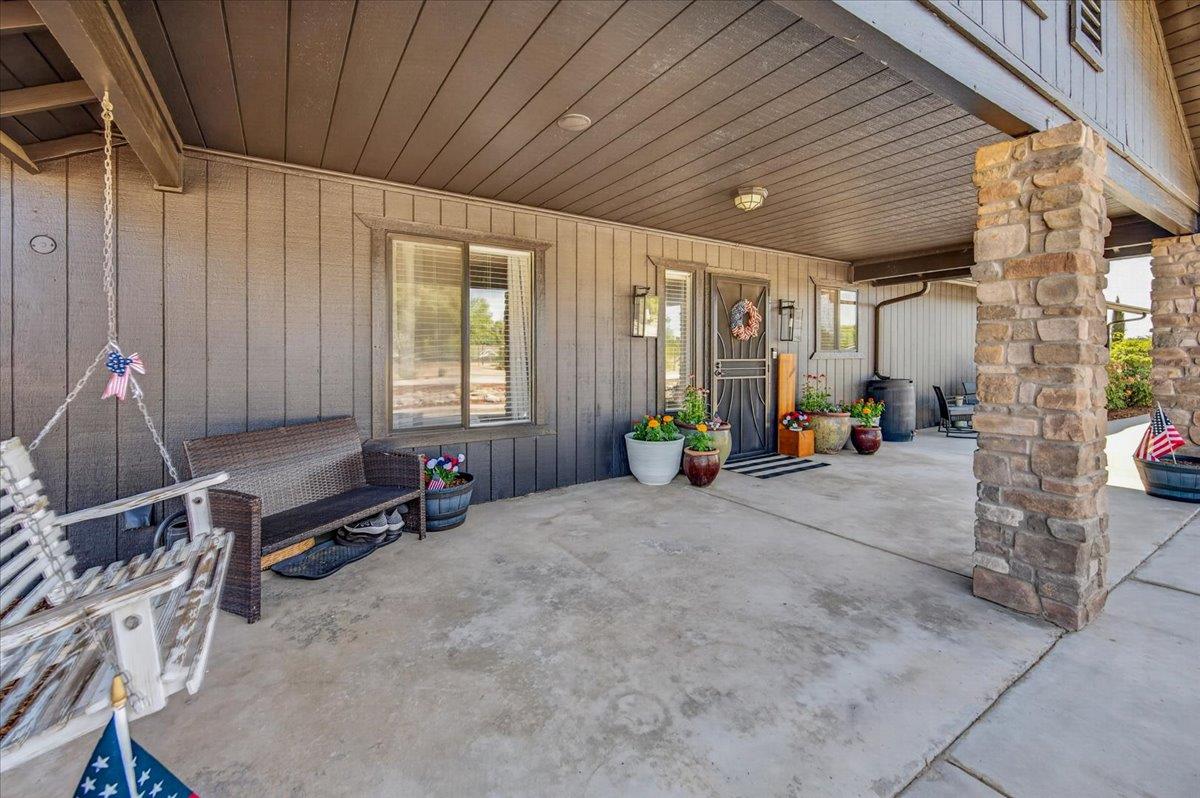 16935 Karen Road Madera, CA 93636 - Photo 4 of 41