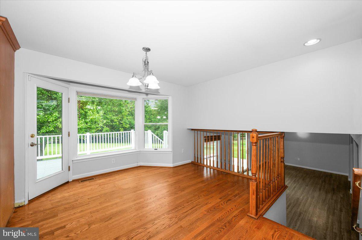 4211 Spring View Court Jefferson, MD 21755 - Photo 8 of 90 Breakfast nook
