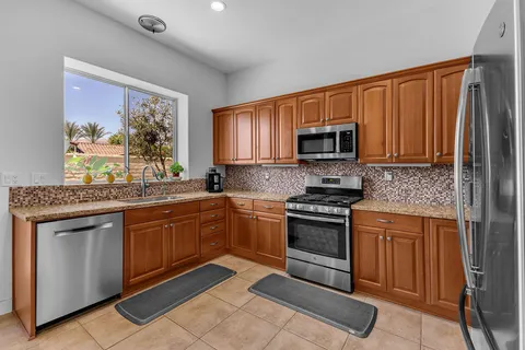 $695,000 | 245 Strada Fortuna, Palm Desert, CA 92260