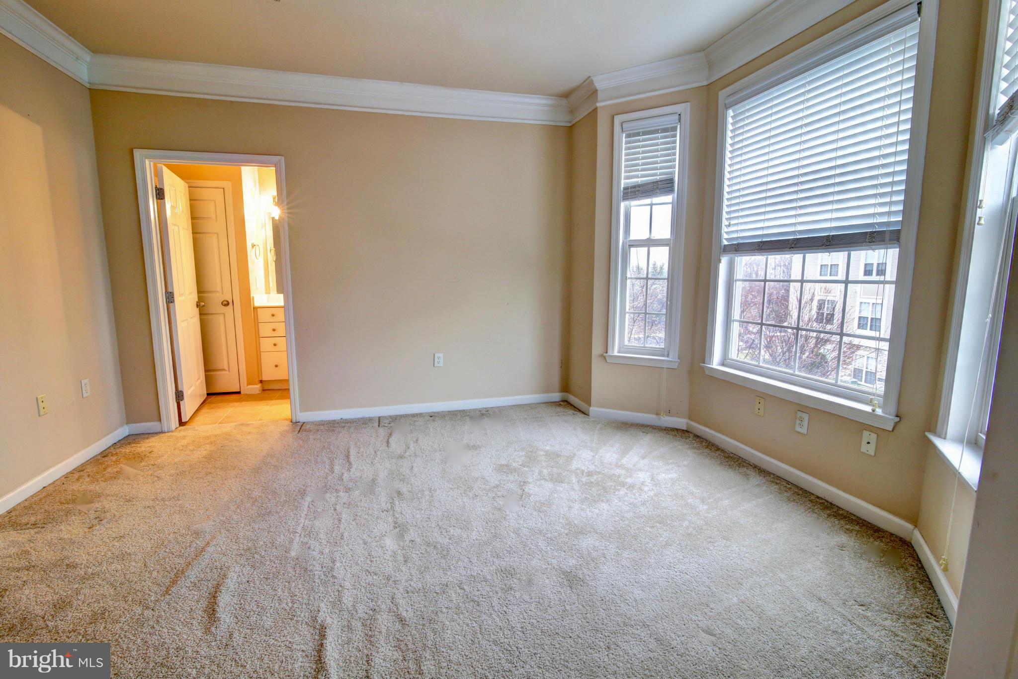 506 Sunset View Terrace Southeast, Unit 301 Leesburg, VA 20175 - Photo 11 of 19 Bedroom (Master)